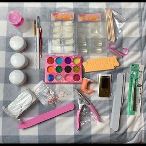 NWOT Nail Design Kit